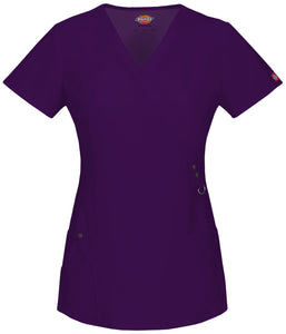 75%Polyester 21%Rayon 4%Spandex