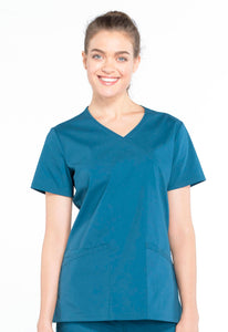 63% Polyester 34% Cotton 3% Spandex